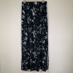 Kensie Skirt Women’s XS Black Tie Dye Maxi Skirt Leg Slits High Rise